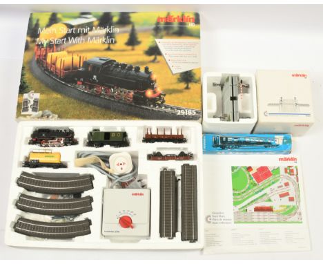 Marklin HO Gauge mixed group of items to include Ref 29185 Starter Train Set and other items (see photo). Conditions are gene