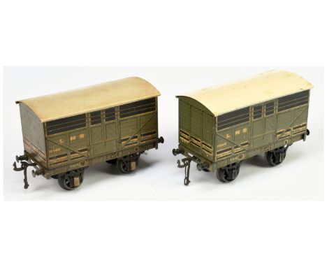 Bassett Lowke O Gauge Pair of LMS Cattle Trucks 14548. Roof to one truck is heavily discoloured &amp; has some crazing to pai