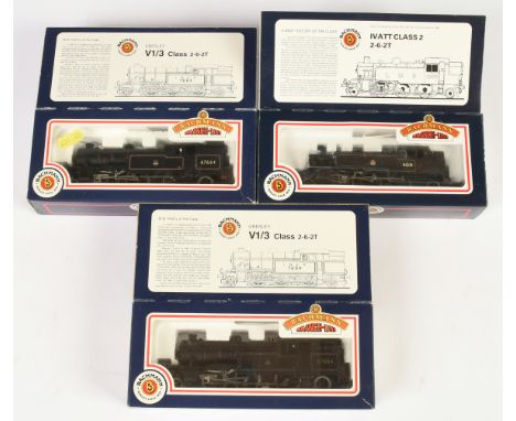 Bachmann Branchline OO Locomotives - 2x 31-602 V1 '67664', One is lightly weathered, the other is Factory Standard, 31-450 Iv