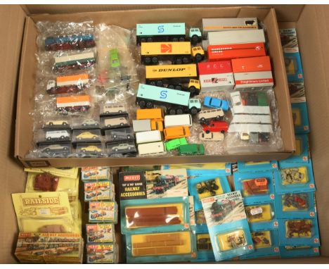 Merit, Railside, Lima &amp; others, large qty of accessories &amp; vehicles. To include Merit 5084 Steel Girders, Merit 5115 