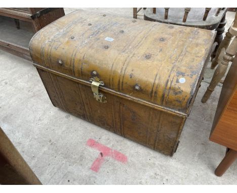 A METALWARE TRAVELLING TRUNK, WITH BRASS CLASP 