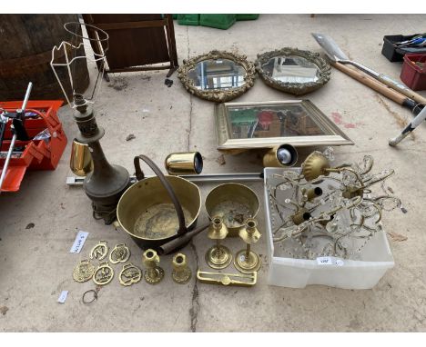 A LARGE QUANTITY OF BRASS ITEMS TO INCLUDE A DECORATIVE LIGHT FITTING, A JAM PAN AND HORSE BRASSES ETC 