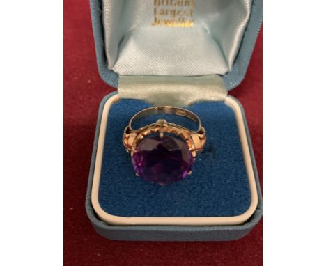 A 14 CARAT ALEXANDRITE SYNTHETIC RING 4.81G SIZE: N-O 