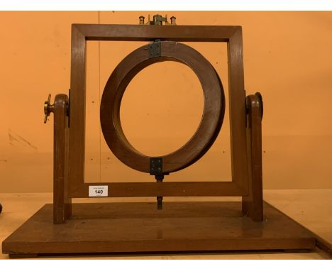 A VINTAGE SCIENTIFIC INSTRUMENT BY GRIFFIN, LONDON 