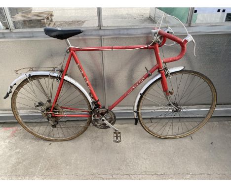 A VINTAGE HENRY BURTON ROAD RACING BIKE WITH 12 GEARS 