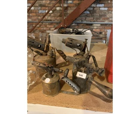 FOUR VARIOUS SIZED VINTAGE BLOW LAMPS 