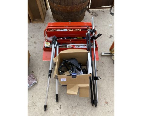 AN ASSORTED LOT TO INCLUDE A METAL TOOLBOX WITH CONTENTS TO ALSO INCLUDE AN OUTSIDE LIGHT AND CAMERA TRI-PODS 