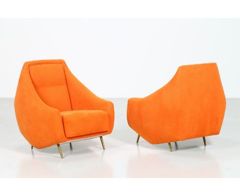 Pair of armchairs. Fabric and wood.. Cm 80,00 x 90,00 x 75,00. Pair of fabric armchairs, for Lenzi, 1954. Armchairs with popl