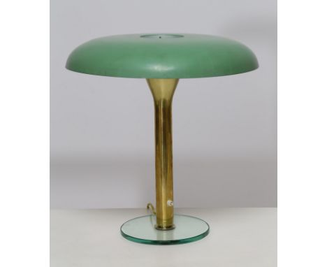 Table lamp. Lacquered metal, brass, glass.. Cm 43,00 x 43,00 x 43,00. Table lamp with glass base, brass stem and green lacque