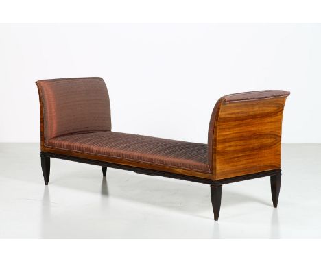 Dormeuse. Walnut and fabric. Cm 200,00 x 84,00 x 70,00. Dormeuse in walnut wood and original amethyst fabric, for Rinascente 