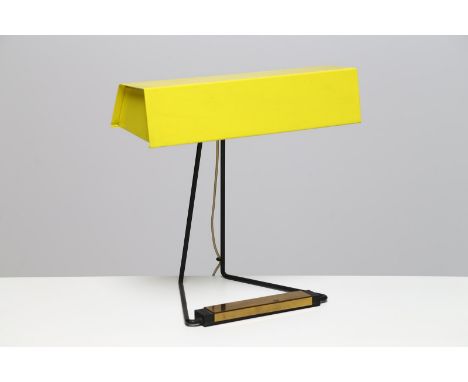 Table lamp. Lacquered metal, brass, glass.. Cm 34,00 x 34,00 x 19,00. Model 8029, 50s. Structure in iron and brass rod, diffu
