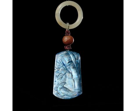 A CARVED AQUAMARINE AND JADE PENDANT, LATE QING DYNASTY 清末水藍寶石與玉雕佩飾Please note this Lot is to be sold at No Reserve. 本拍品不設底價C