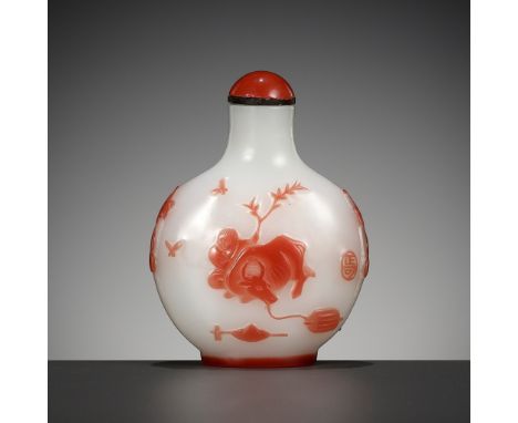 AN INSCRIBED RED-OVERLAY WHITE GLASS SNUFF BOTTLE, ATTRIBUTED TO LI JUNTING, YANGZHOU SCHOOL, CHINA, DATED 1822 1822年涅白地套紅料鼻煙