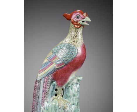 A FAMILLE ROSE FIGURE OF A PHOENIX, PAN YUNLONG MARK, 19TH CENTURY 十九世紀粉彩鳳凰，潘雲龍款Please note this Lot is to be sold at No Rese