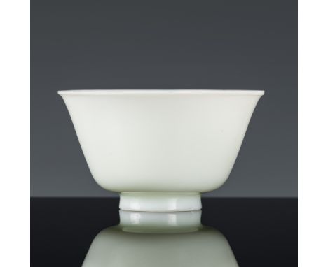 AN ‘IMITATION JADE’ WHITE GLASS BOWL, MID-QING DYNASTY 清代中期仿白玉玻璃碗Please note this Lot is to be sold at No Reserve. 本拍品不設底價Exp