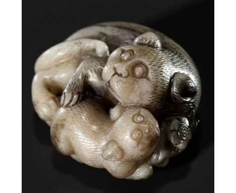 A GRAY AND BLACK JADE ‘CAT AND YOUNG’ GROUP, CHINA, 17TH-18TH CENTURY 十七至十八世紀灰黑玉雕貓戲擺件Please note this Lot is to be sold at No