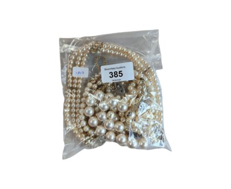 BAG OF PEARL NECKLACES (SOME WITH SILVER CATCHES) EARRINGS ETC 
