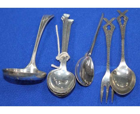 SET OF SIX SILVER NAIL-END PATTERN TEA SPOONS
Sheffield marks, together with a pair of silver hor d'oeuvres fork and spoon wi