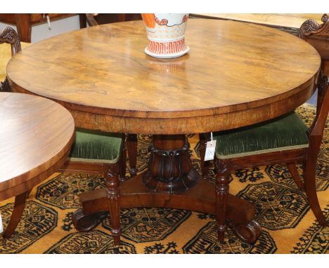 A William IV rosewood breakfast table Diameter 120cm