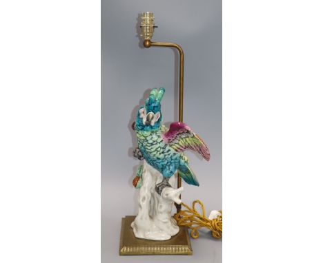 A Continental porcelain parakeet table lamp overall height 54cm