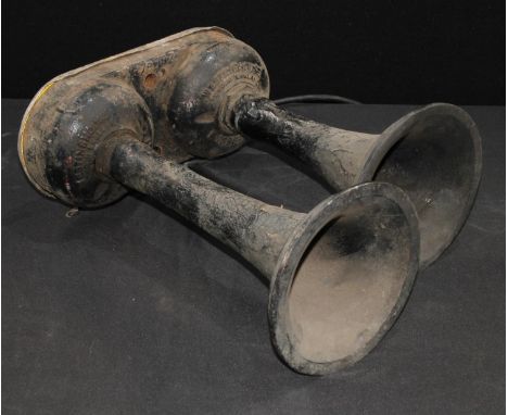 Railway interest - a vintage Westinghouse B75867/1 twin engine horn, seriasl No C74B48/24 