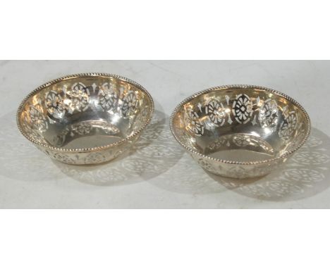 A pair of George V silver circular sweetmeat dishes, Birmingham 1921 