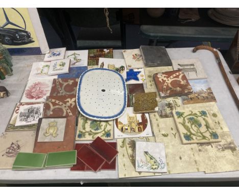 A LARGE QUANTITY OF VINTAGE DECORATIVE TILES 