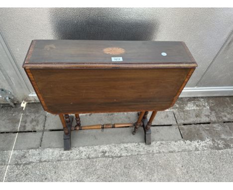 AN EDWARDIAN MAHOGANY AND INLAID SUTHERLAND TABLE WITH CANTED CORNERS 28.5" X 24" OPENED 