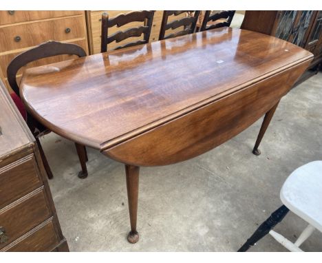 AN EARLY 20TH CENTURY WAKES TABLE 66" X 51" OPNED ON TAPERING LEGS WITH PAD FEET 