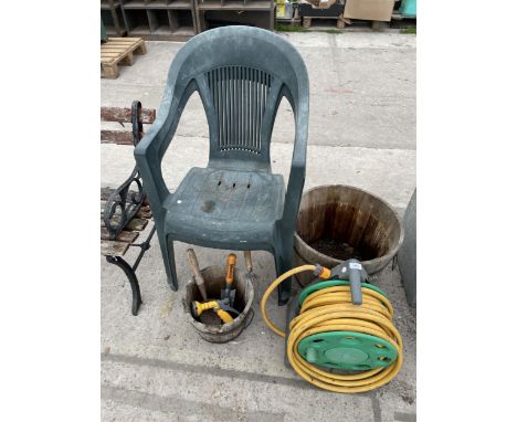 TWO PLASTIC GARDEN CHAIRS, A HOSE REEL AND A WOODEN BARREL PLANTER ETC 
