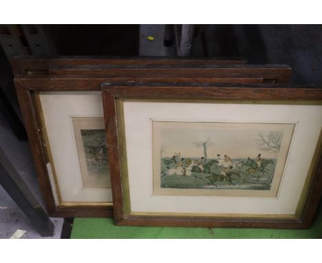 FOUR VINTAGE HUNTING PRINTS IN WOODEN FRAMES, 49CM X 40CM 