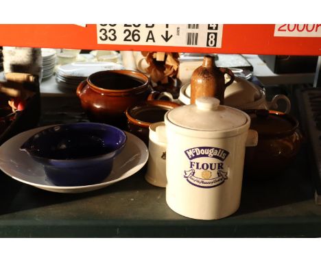 A QUANTITY OF CERAMIC ITEMS TO INCLUDE A McDOUGALLS FLOUR CONTAINER, A LARGE LIDDED SERVING TUREEN, TANKARDS, BOWLS, ETC 
