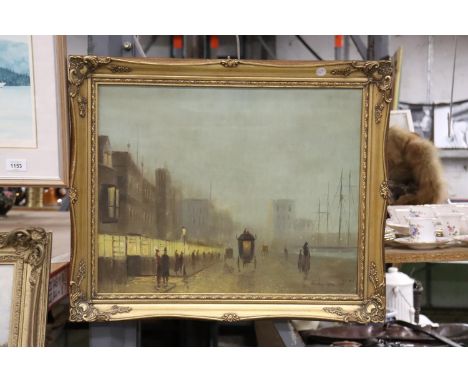 AN OIL ON CANVAS OF A VINTAGE FOGGY STREET SCENE, SIGNED ANDERSON, IN A GILT FRAME, 60CM X 49CM 