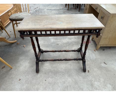 A LATE VICTORIAN MAHOGANY CENTRE TABLE 30" X 15" 