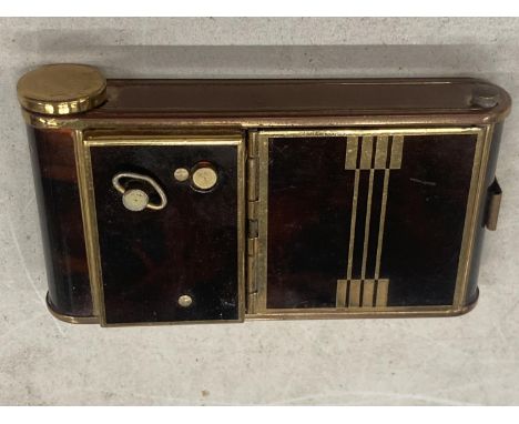 AN ART DECO MUSICAL COMPACT FIG CASE 