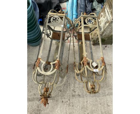 A PAIR OF VINTAGE DECORATIVE METAL WALL LIGHT FITTINGS 