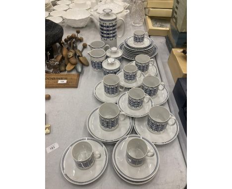 A THOMAS, GERMANY, COFFEE SET WITH RETRO DESIGN TO INCLUDE A COFFEE POT, CREAM JUGS, SUGAR BOWLS, CUPS, SAUCERS AND SIDE PLAT