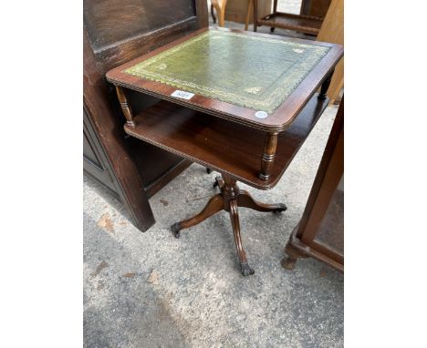 A MAHOGANY TWO TIER OCCASIONAL TABLE ON A PEDESTAL BASE WITH INSET LEATHER TOP 16" SQUARE 