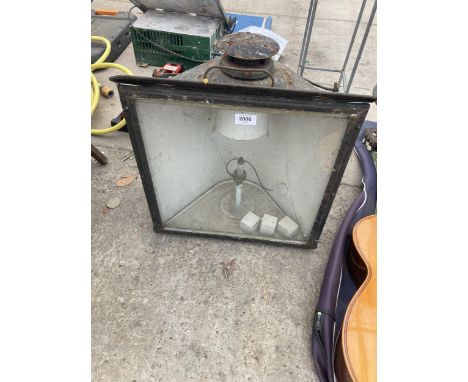 A LARGE VINTAGE AND DECORATIVE CORNER LANTERN 