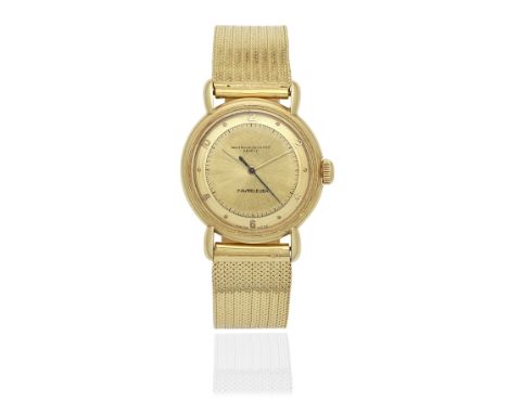 Vacheron &amp; Constantin. An 18K gold manual wind bracelet watchDate: Circa 1940Movement: 17-jewel Cal.V466 automatic, No.45