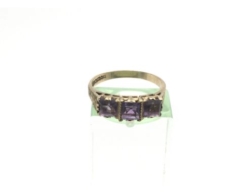 A 9ct gold ring set with amethyst, approx 2.8g and approx size P-Q