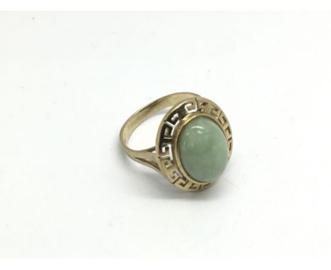 A 9ct gold jade ring, approx 4g and approx size N.