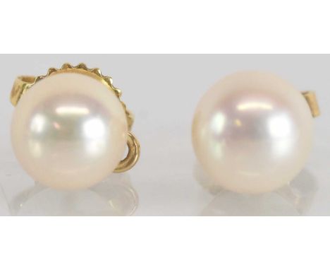 A pair of 18ct yellow gold cultured pearl set earrings, combined approx 1.6g.