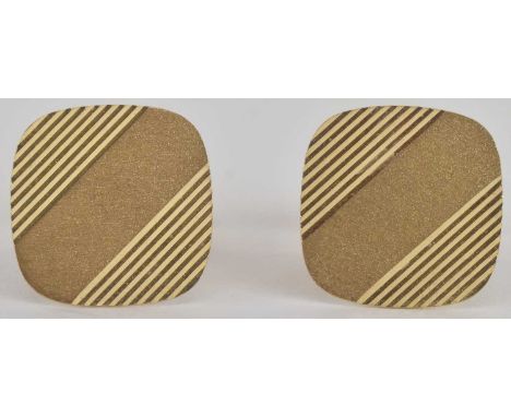 A pair of 9ct yellow gold cufflinks, with engine turned decoration, combined approx 7.2g.
