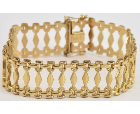 A 9ct gold ladder link bracelet with box clasp, length 19cm, approx 14g.