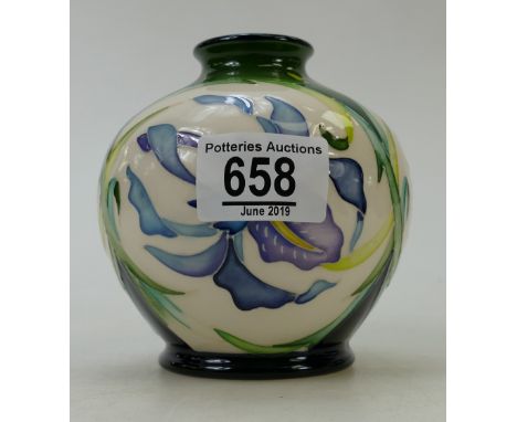 Moorcroft RHS Lady Beatrix Stanley Vase: Vase signed by Nicola Slaney. Limited Edition 34/40, height 10cm. First in quality.