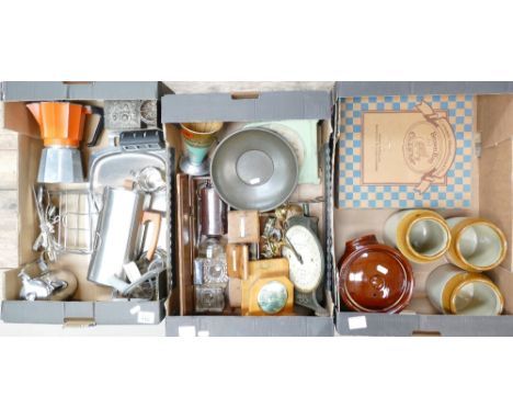 A mixed collection of kitchen ware : to include a tala measuring jug, Smalelon coffee maker, vintage scales, ceramic storage 