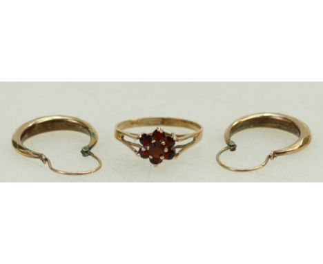 9ct ladies ring &amp; 9ct gold earrings: Ring set with garnets, size N, 2.4 grams. (3)