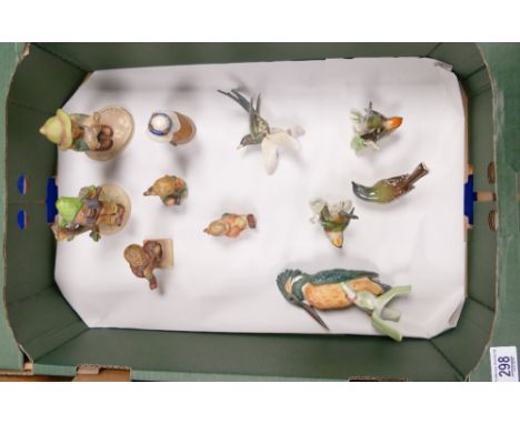 A Collection of Gloebal hummel figures &amp; birds: 11 items, some damaged.