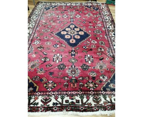 A Hamadan carpet 310 x 223cm